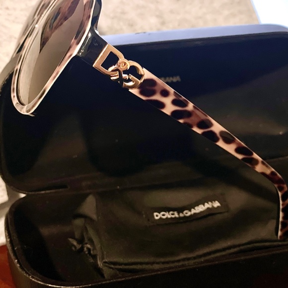 Dolce & Gabbana Tortoise Sunglasses with Hard & Soft Cases: DG4163P main image 5